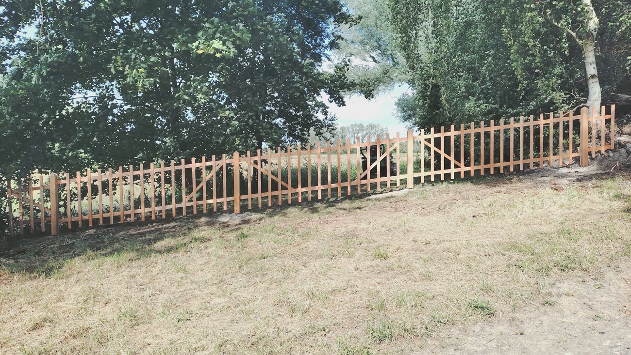 Latten-Zaun 26.07.03 001 k