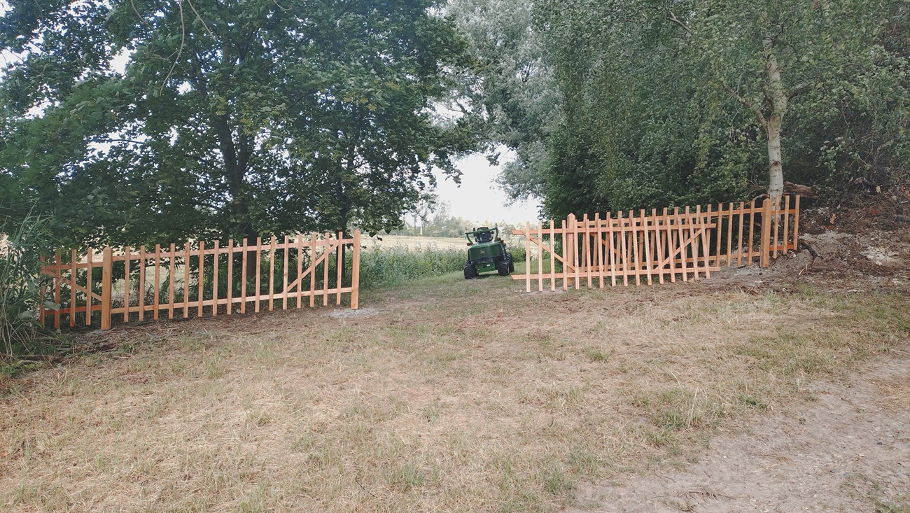 Latten-Zaun 26.07.03 005 k